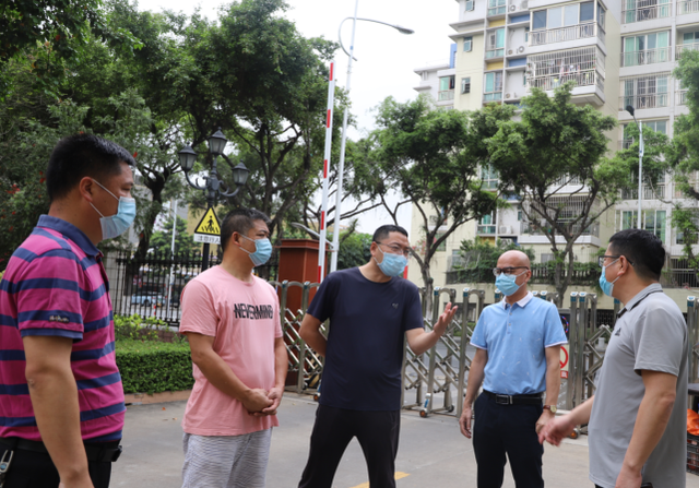 為筑長(zhǎng)者防疫長(zhǎng)城，桃苑大健康全員全力全參與，同心同責(zé)同守護(hù).png